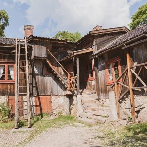 Alcune delle case di legno originarie dell'800, sopravvissute all'incendio del 1827